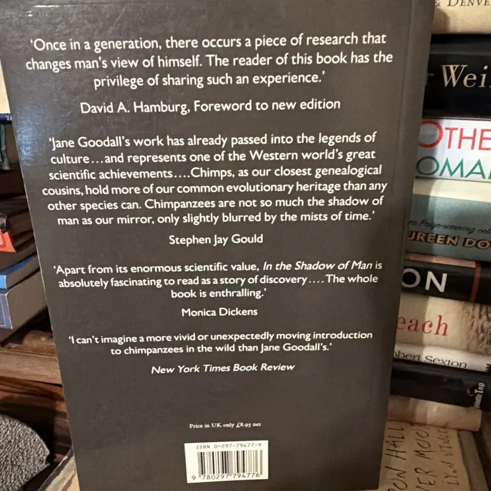 In the Shadow of Man Signed‎ by Jane Goodall Revised Edition Signed Copy